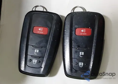 2020 Toyota Rav4 Xle z USA, uszkodzony, nr VIN 2T3P1RFVXLC093758